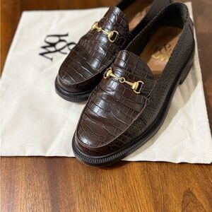 Luxurious Brown Crocodile Pattern Loafers with Gold Accents